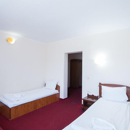 Dumbrava Sibiului Hotel ภายนอก รูปภาพ