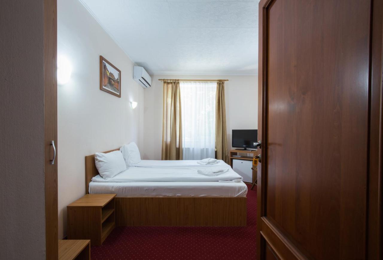 Dumbrava Sibiului Hotel ภายนอก รูปภาพ